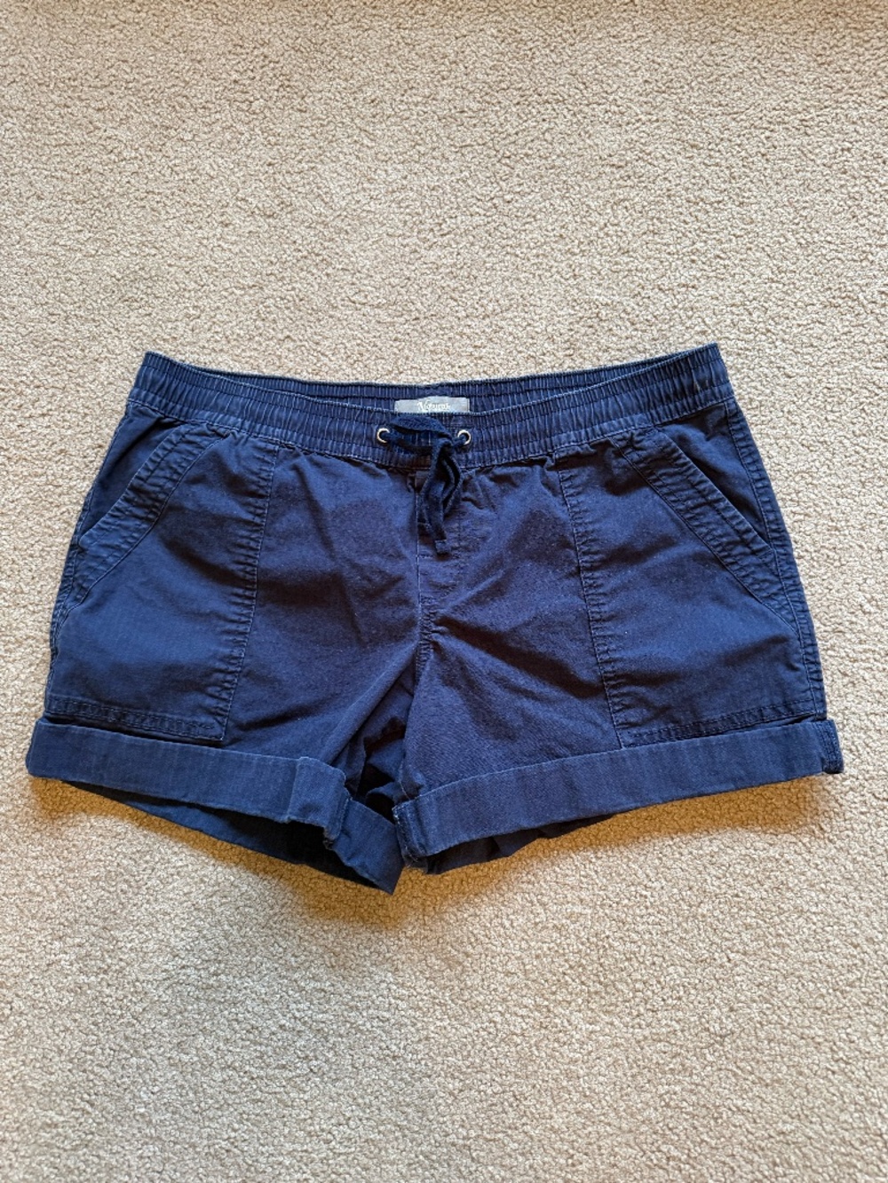 Natural Reflections Women's Cuffed Shorts Size L